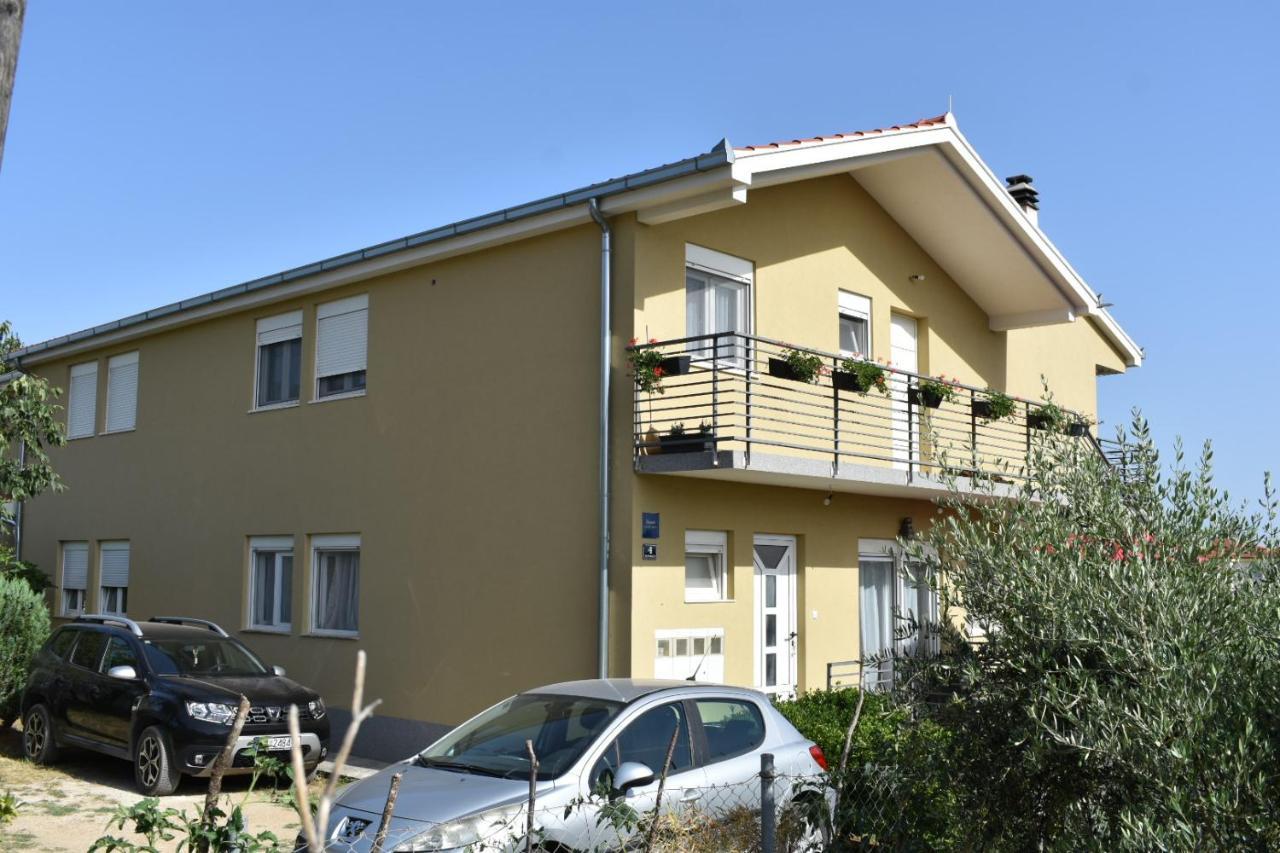 Botic Apartment *