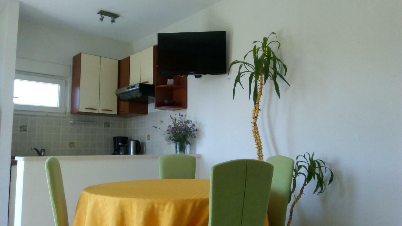 Botic Apartment