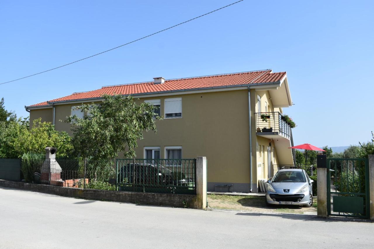 Apartament Botic *